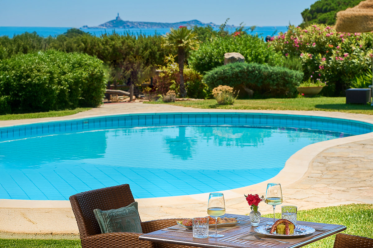 le bouganville villasimius sardegna piscina panorama